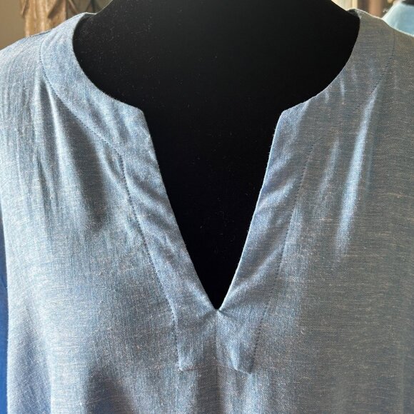 Lands End Womens Light Blue Linen-Blend Tunic Top XL With V-Neck & Side Slits - Picture 3 of 12